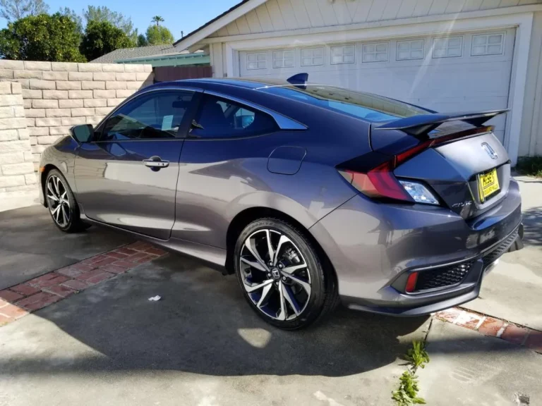 honda-civic-si-coupe-hand-car-wash-detail