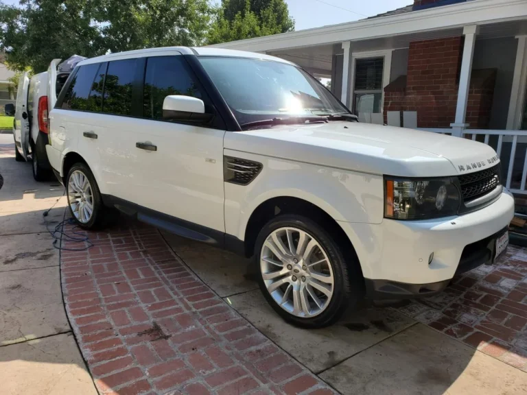 white-range-rover-sport-mobile-detailing-los-angeles